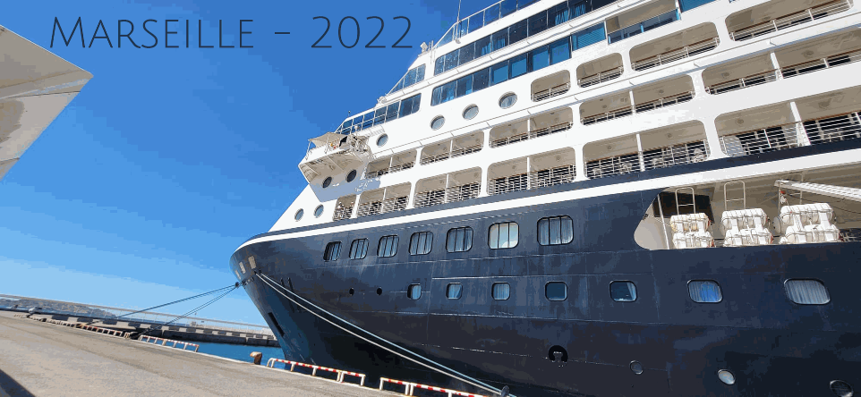 picture of the delivery of a cruise ship in marseille