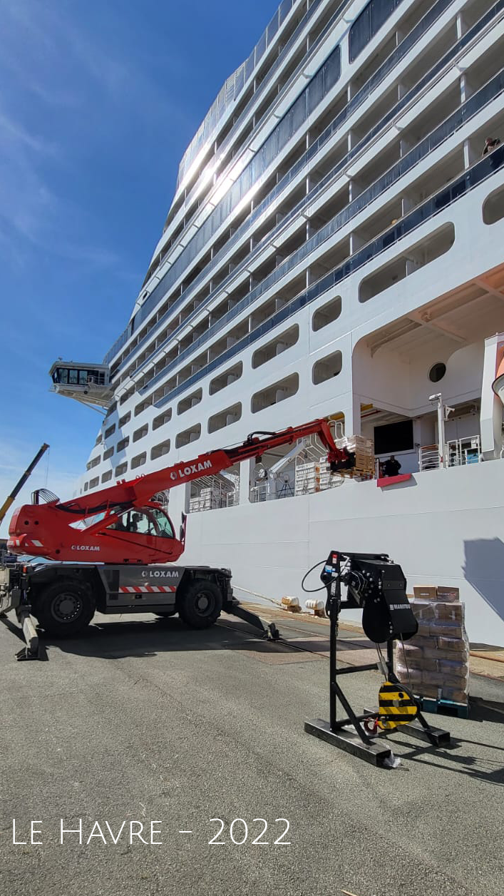 picture of a dry dock delivery